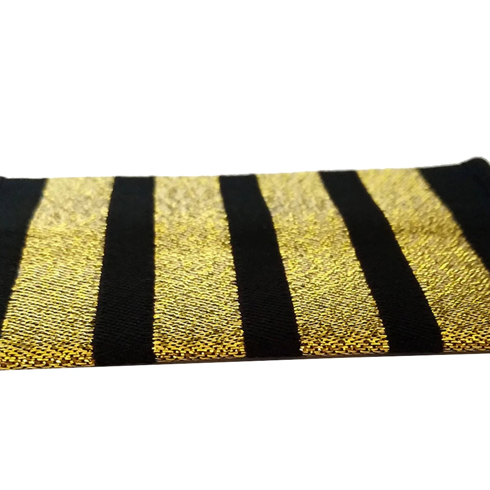 Insignes initiés pour la décoration de vêtements