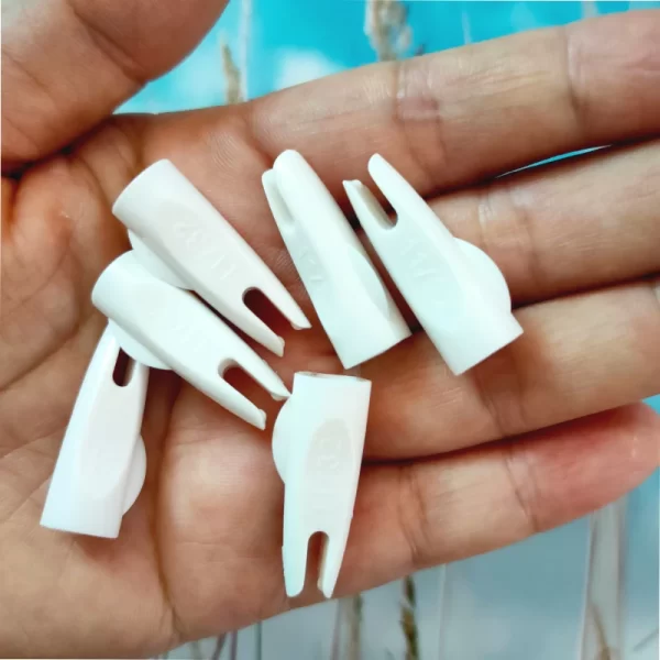 50 Encoches (nocks) Bohning G 4mm Arrow F Nocks - Blanc, Micro Diamètre
